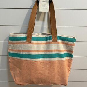 Mercado Global Tote Bag